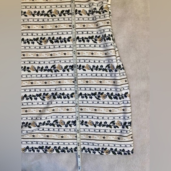 Striped Floral T-Shirt - Picture 5 of 5